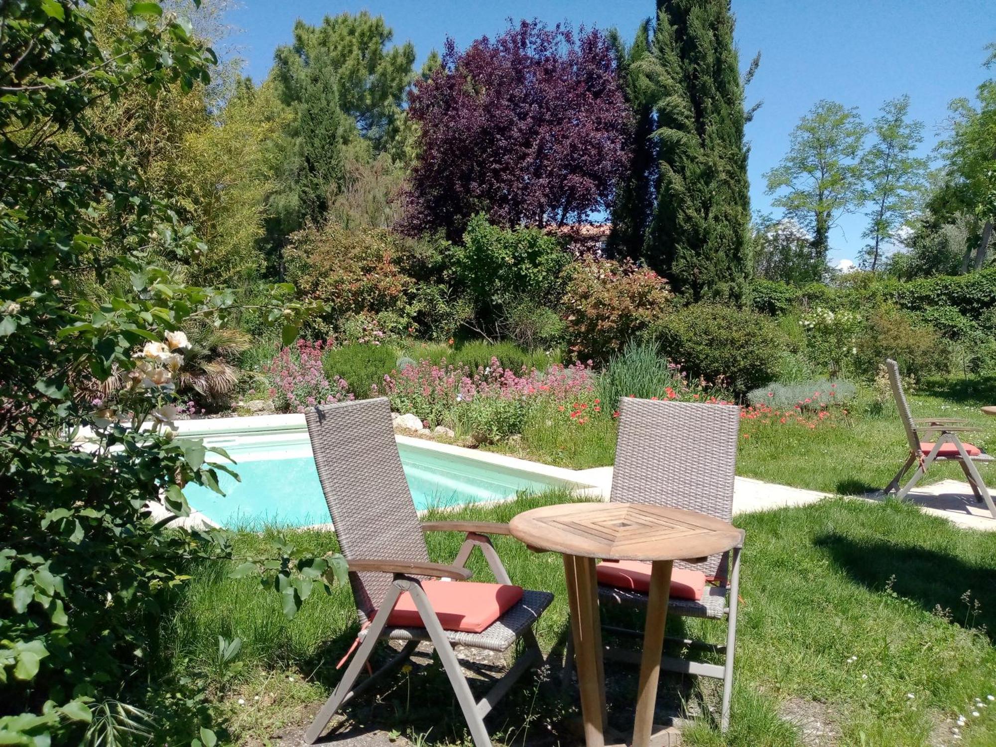 Les Passiflores Roussillon en Isere Exterior foto
