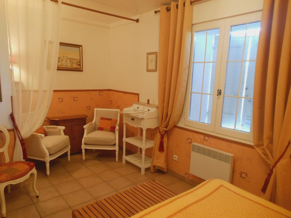 Les Passiflores Roussillon en Isere Habitación foto