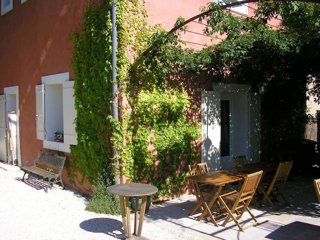 Les Passiflores Roussillon en Isere Exterior foto