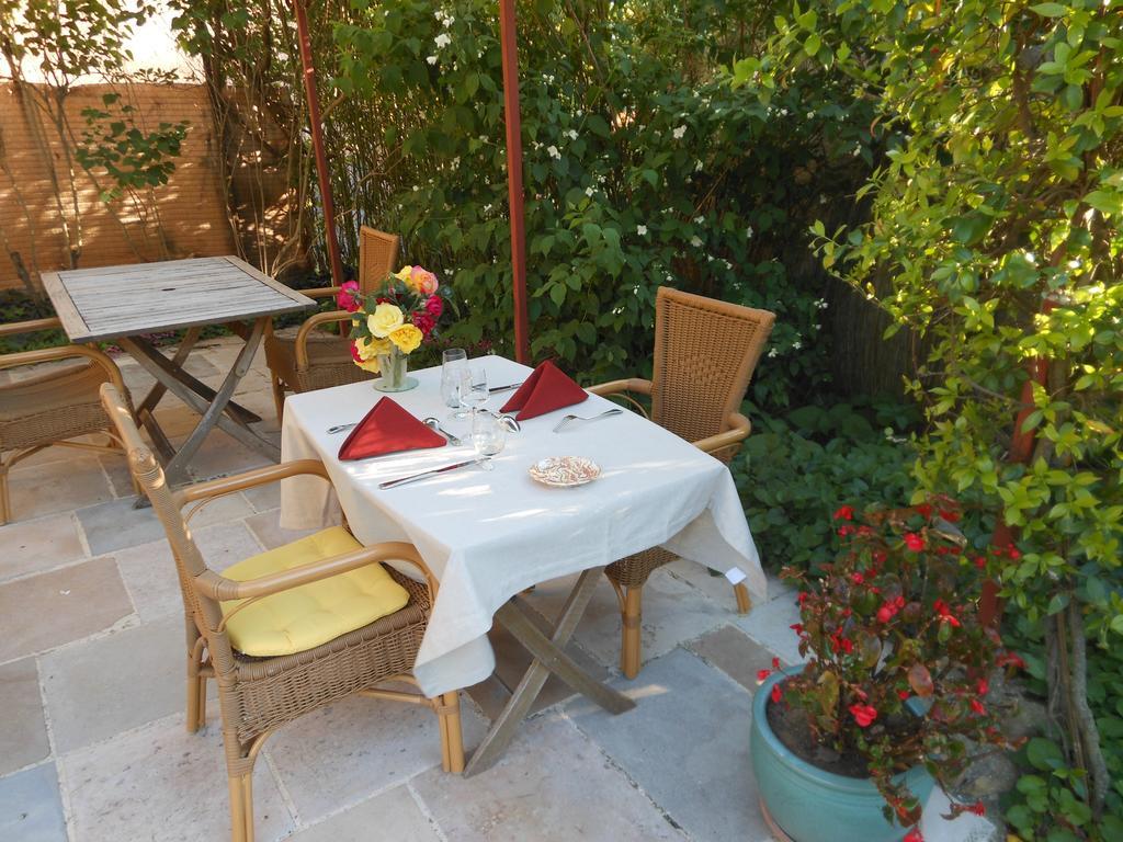 Les Passiflores Roussillon en Isere Exterior foto